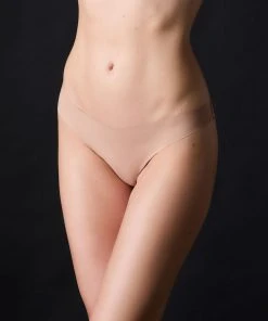 Journelle Estelle Thong