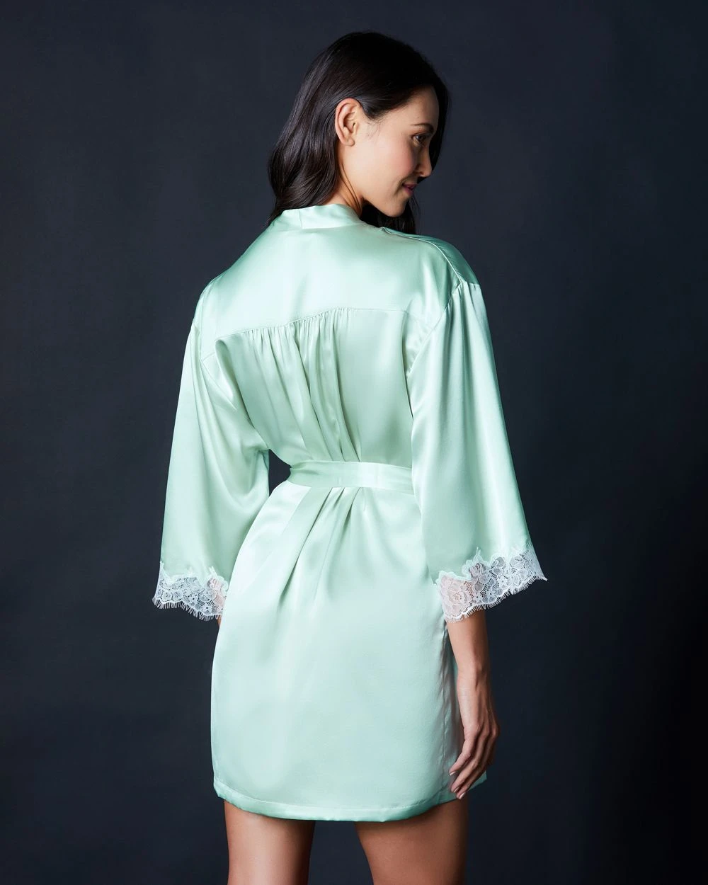 Journelle Chevron Down Icon Charlotte Short Robe Journelle Chevron Down Icon Charlotte Short Robe