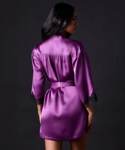 Journelle Chevron Down Icon Charlotte Short Robe