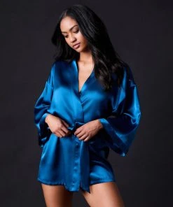 Journelle Chevron Down Icon Celine Classic Robe