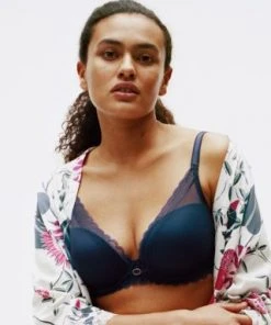 Chantelle Parisian Allure Plunge T-Shirt Bra