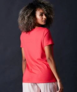 Hanro Chevron Down Icon Short Sleeve V-Neck Shirt