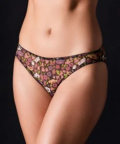 Underprotection Rania Briefs