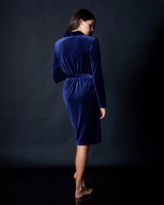 Hanro Favourite Velvet Robe Sale Hanro Favourite Velvet Robe Sale