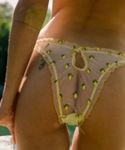 Le Petit Trou Citron Ruffled Briefs Underwear