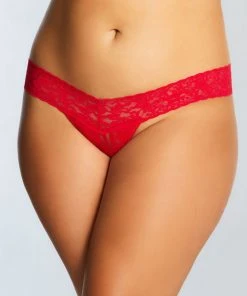 Hanky Panky Signature Lace Low-Rise Thong (Rolled)
